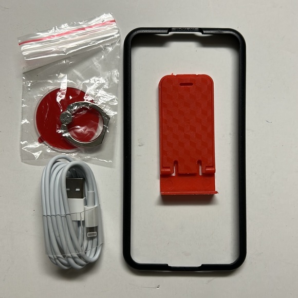 iPhone 11 Pro Case w/Accessories - Picture 4 of 7